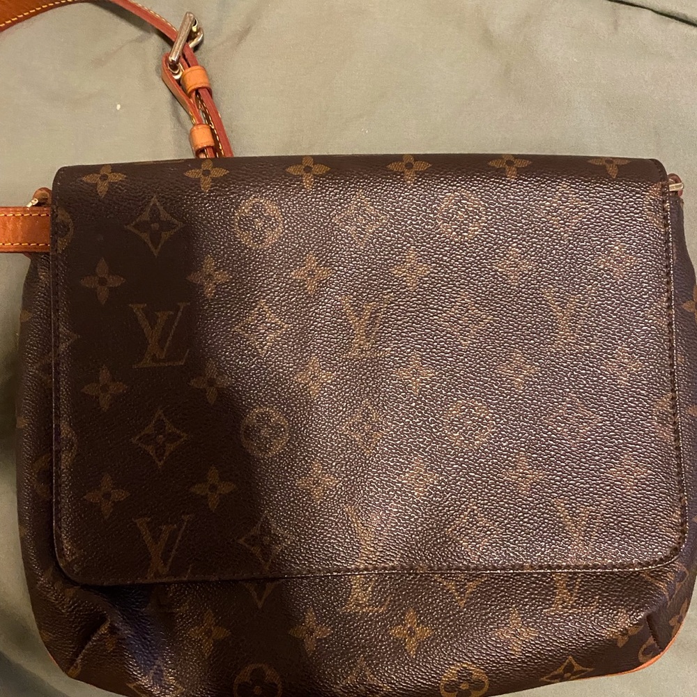 Louis Vuitton Bag MI0042